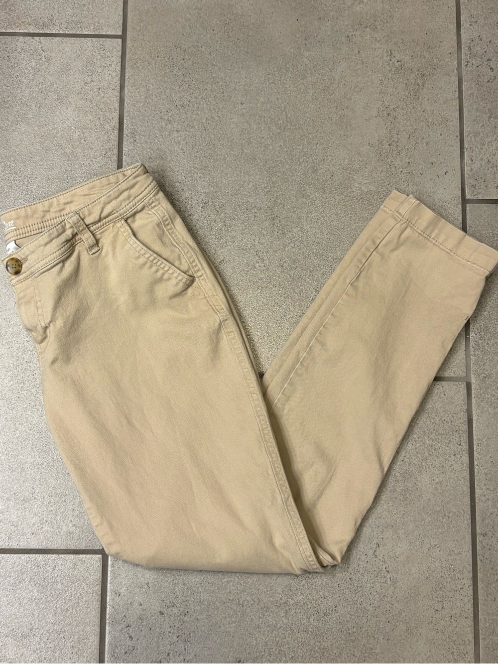 Old Navy The Diva Khaki Skinny Pants Size 6 Regular Beige